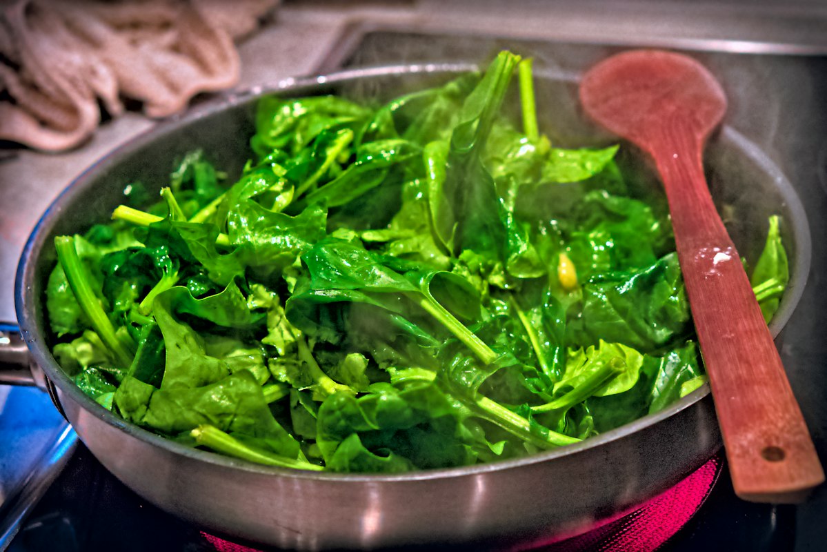 Asparagus — folate and vitamin E for male fertility